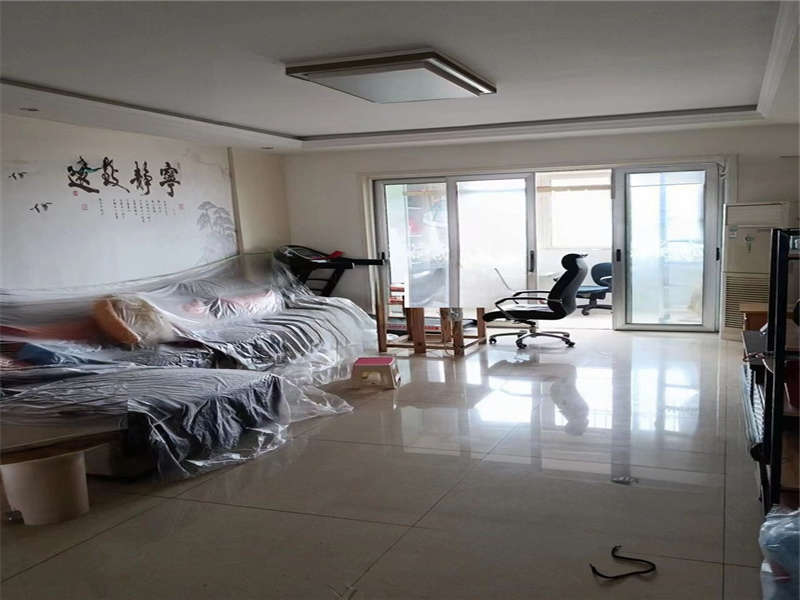 睿智園小區(qū)法拍房1、2棟1803號房產(chǎn)及室內(nèi)家具家電